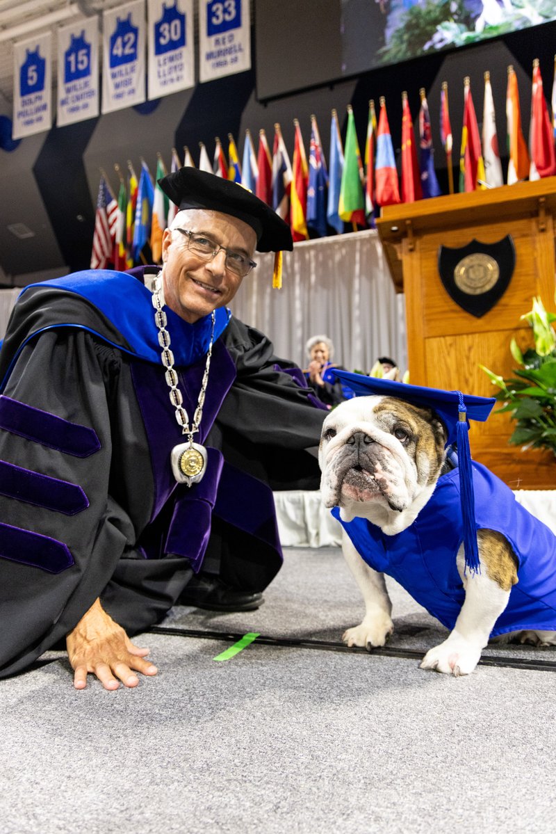 Drake University tweet media