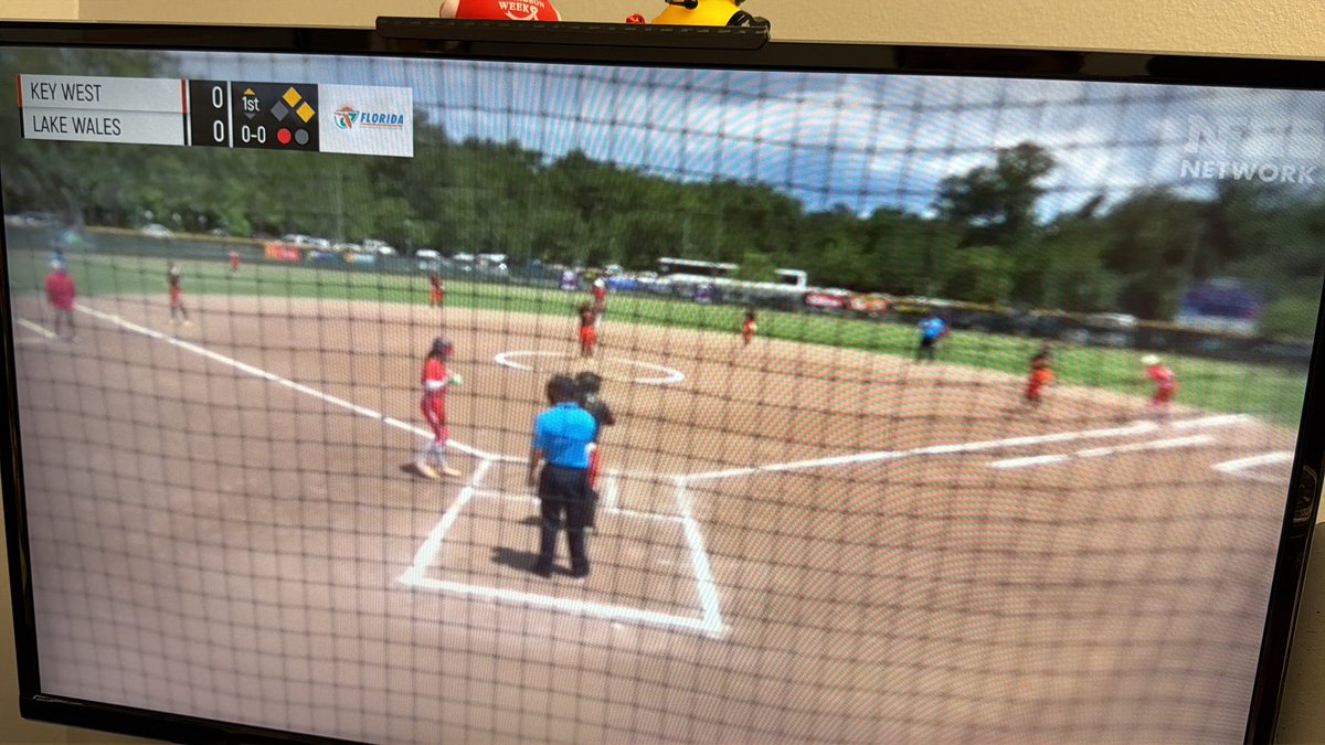 hmb_4's tweet photo. @FHSAA  since you “own the post season” and won’t let teams use GameChanger without paying $150/$300 per game during that post season… your quality of streaming should be way better than this!  @NFHSNetwork https://t.co/GTzlbbPfDL
