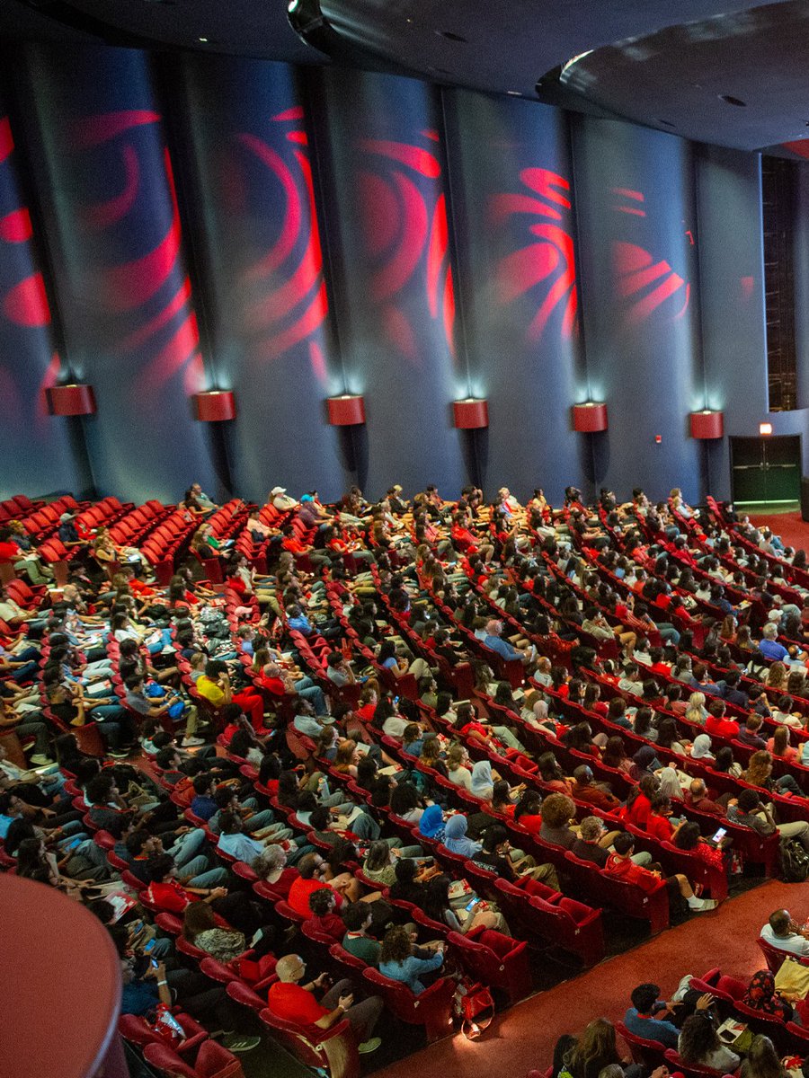 UHadmissions's tweet photo. Hey #OfficialCoog! The countdown to New Student Orientation is on!

Orientation will help you get prepared, connected and ready for your first year at UH. Our summer orientation season kicks off next week, so make sure you've secured your spot! Link in bio.
-
#UniversityOfHouston https://t.co/R4MBQZM2zO