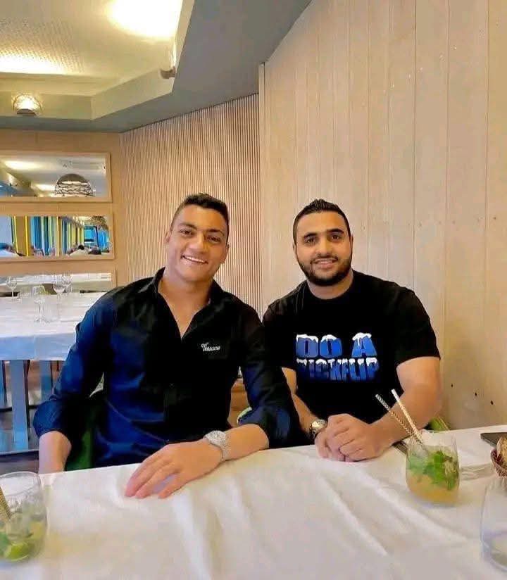 SarhanSher99318's tweet photo. حسين فهمي الصديق المقرب لمصطفى محمد 🗣️
 كابتن حسام وكابتن إبراهيم حسن أتصلوا بمصطفى وحجزوله تأشيرة لمصر عشان يخلص الورق بتاعه عشان السفر لامريكا  ومصطفى نزل فعلا وخلص كل حاجة وانا كنت معاه وكان يوم شاق جدا ومصطفى قاللي أنا عاوز اروح استاد القاهرة أتفرج علي ماتش الزمالك أتفاجئنا أن المنسق الرياضي للمنتخب بيتصل بمصطفى بيقوله انت بتعمل أيه في استاد القاهرة مصطفى قاله خلصت الورق بتاعي ورحت اتفرج على الزمالك
أتفاجئنا بعد المباراة أن أسم مصطفى مش في قائمة كأس العالم مصطفى مصدوم لحد دلوقتي وحاول يتواصل مع الكابتن إبراهيم حسن لكن بيكنسل عليه 
الحمدلله على كل حال ؟!
منقــــــــــــــــــــــــــــــــــــــــــــول