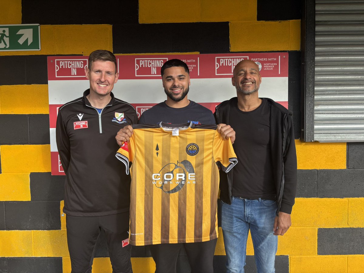 Basfordutdfc's tweet photo. ✍️ 𝐁𝐋𝐀𝐊𝐄 𝐈𝐒 𝐁𝐀𝐂𝐊! 🙌

We are thrilled to announce the re signing of striker Nyle Blake ahead of the 2026/27 season. 

Martin Carruthers - “Delighted to welcome Nyle back for the new season, his goals, ability to hold the ball and create chances along with being a great lad to have in the group is huge as we push for promotion”

#𝐂𝐎𝐘𝐀 || #𝐔𝐓𝐀