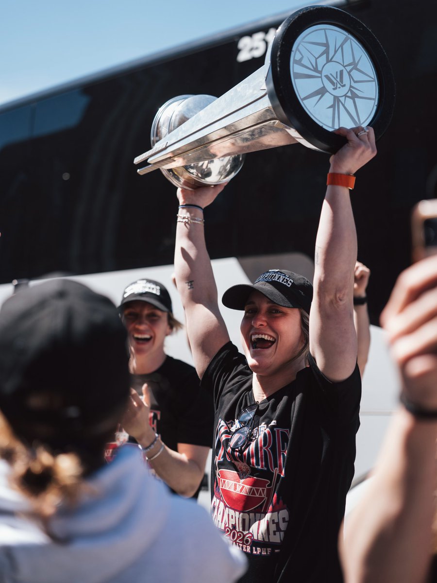 Victoire de Montréal tweet media