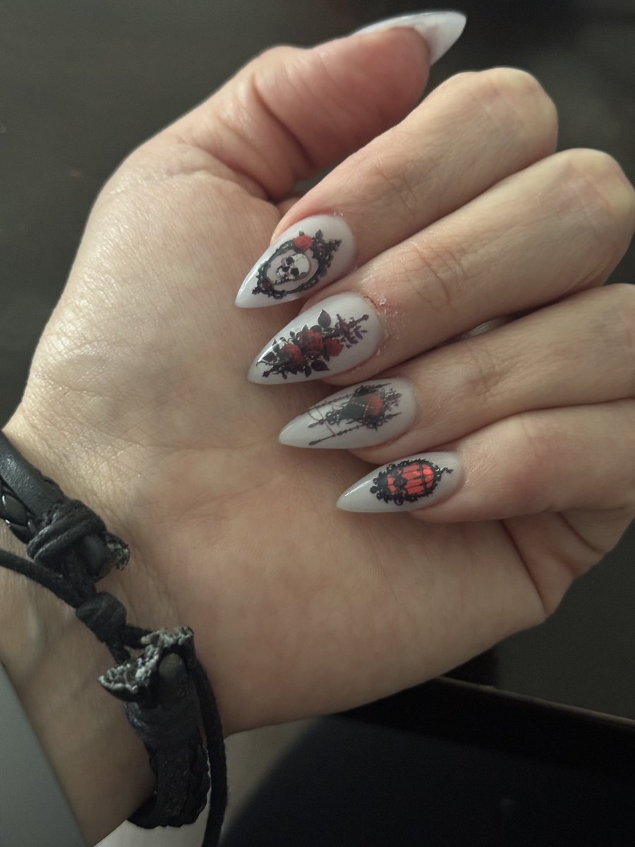 🥀 🖤𝔏𝔦𝔟𝔢𝔯𝔱𝔞𝔯𝔦𝔞𝔫 𝔊𝔬𝔱𝔥🖤🥀 tweet media