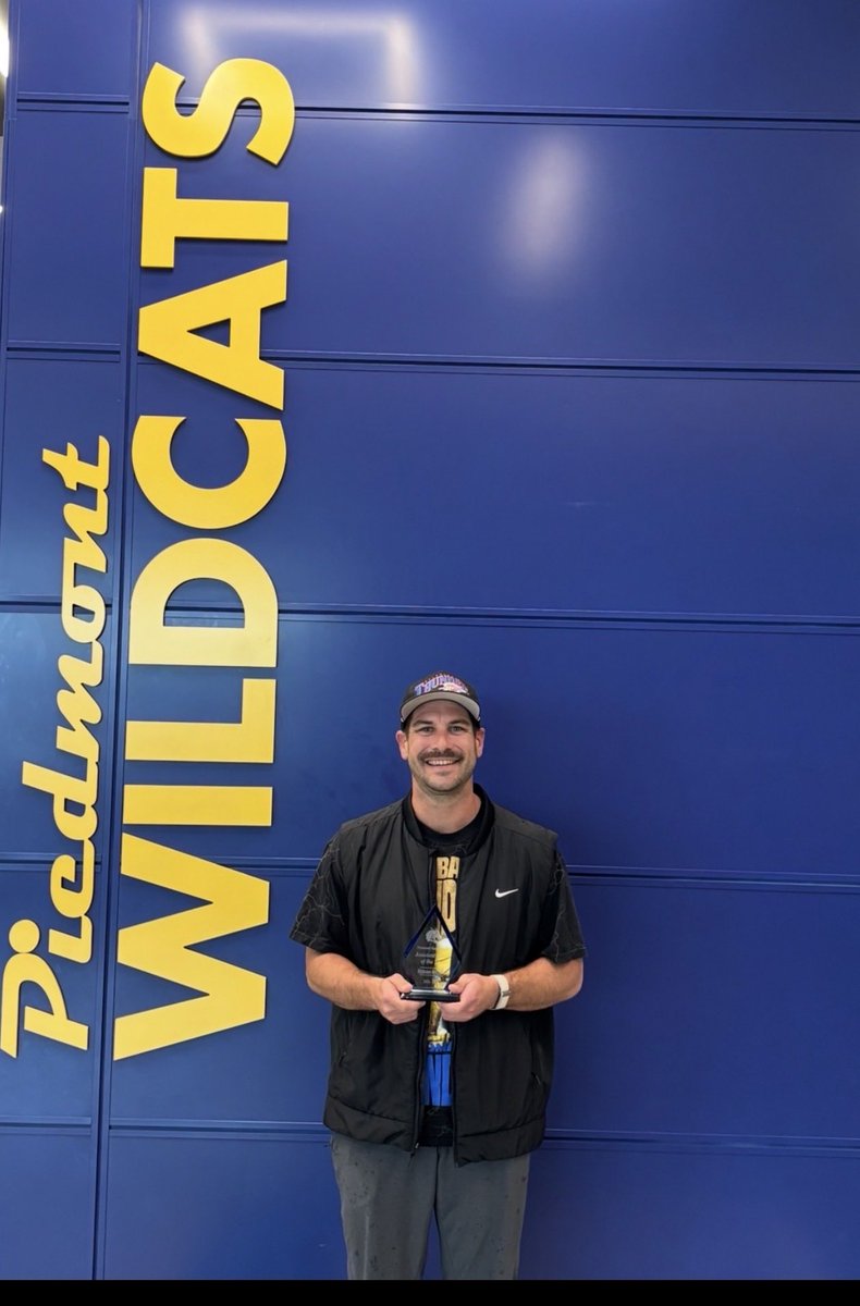 PiedmontAth's tweet photo. Congratulations to our Coaches of the Year! Voted on by their peers, we would like to recognize them for all of their hard work and dedication! 

Middle School Coach of the Year: Summer Cope

Assistant Coach of the Year: Keenan Kellett

Head Coach of the Year: Brian Beale https://t.co/Mc4hcPy29H