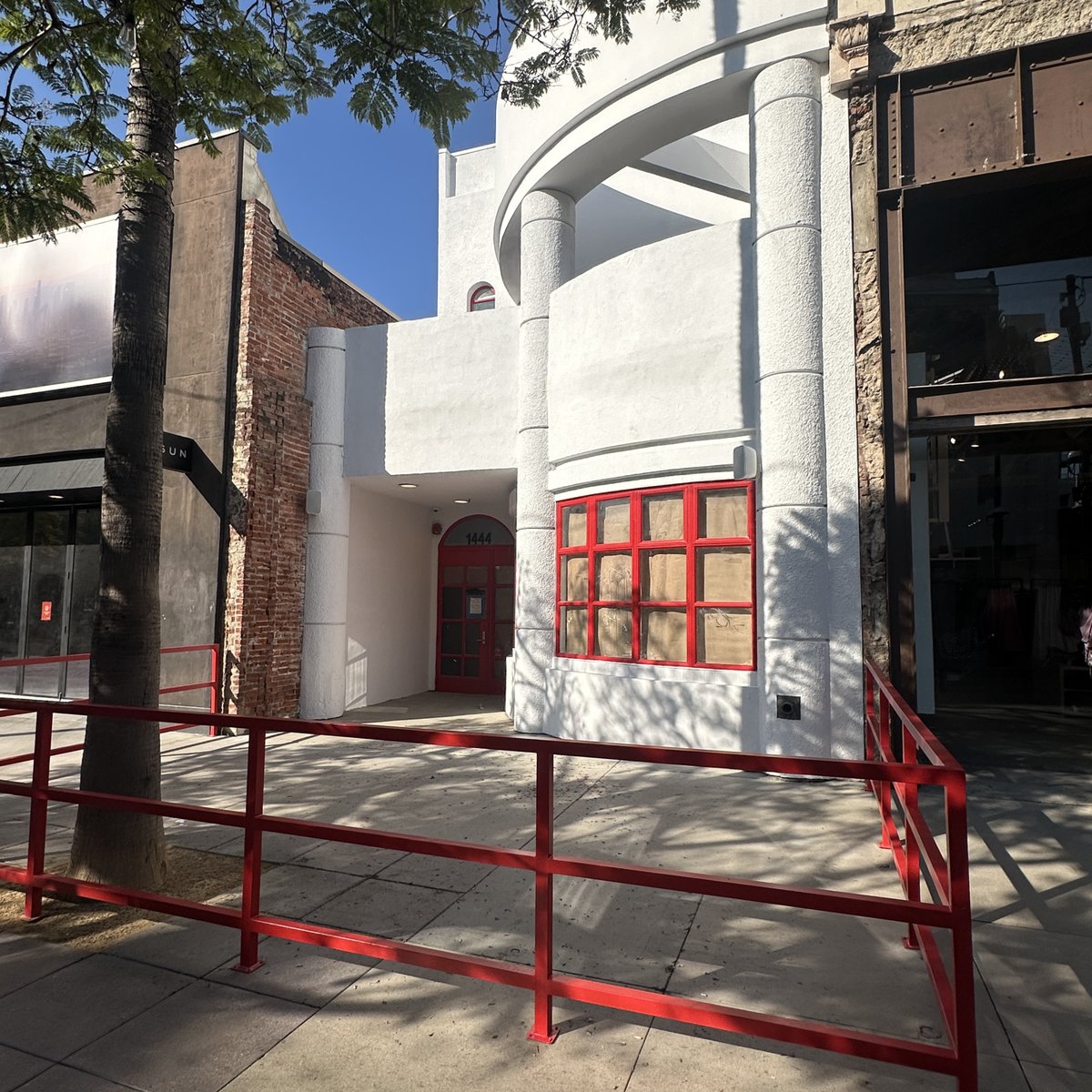 3rdStOccupancy's tweet photo. It might not be obvious at the moment, but this is the future home of the Teenage Mutant Ninja Turtles Pizzeria opening mid-June at 1444 3rd Street on Santa Monica's Third Street Promenade. Stay tuned for signage and an official opening date. https://t.co/YOqsNJnOD7