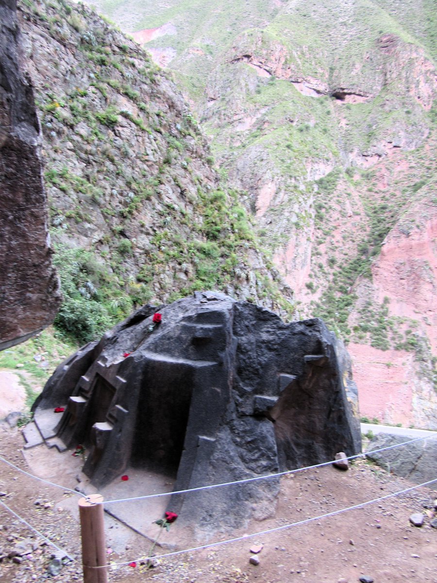 wineandhistory's tweet photo. 3-23-2026
Hiked to #NaupaIglesia, a Pre-Inca & Inca cave spiritual site. The #hike was short but tough! The ruin is thought to symbolize a portal to another realm. Once there, we participated in a spiritual healing & blessing. Powerful place! #Peru #travel #SacredValley #blessed https://t.co/AXacWlsgpy