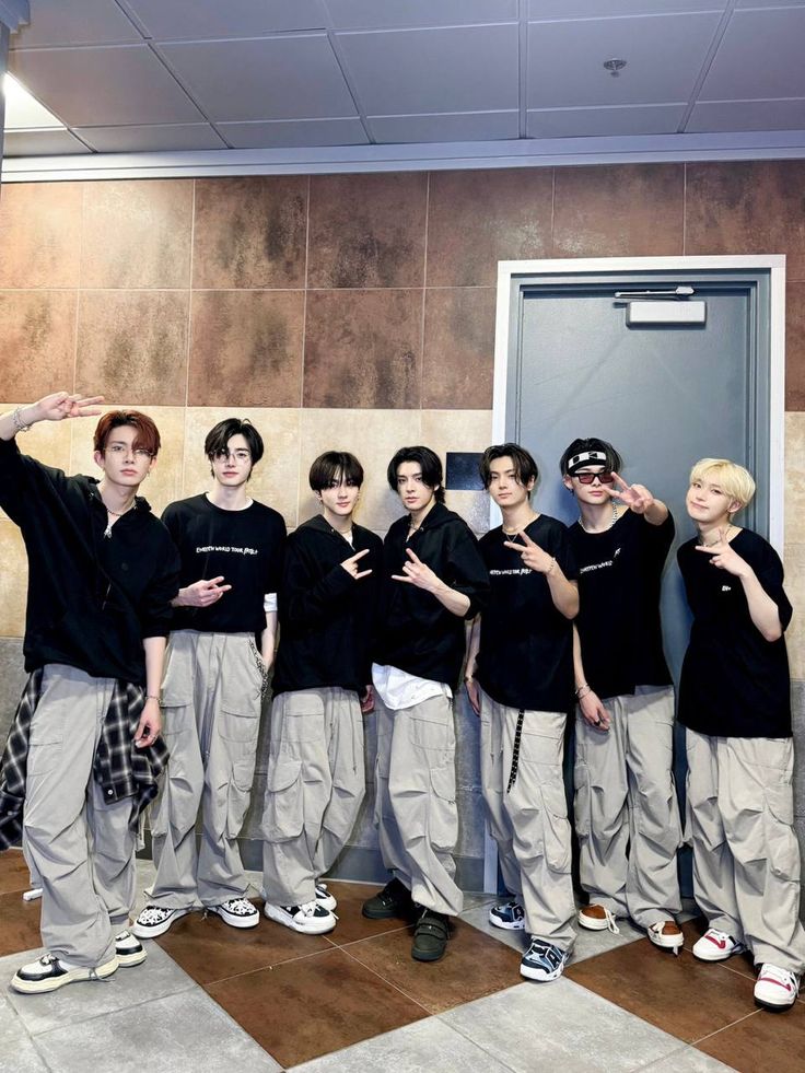 vikika777's tweet photo. @cis_enfanbase #SevEN_Always_Complete
#Protect_7egacy https://t.co/3ZWRrr9jku