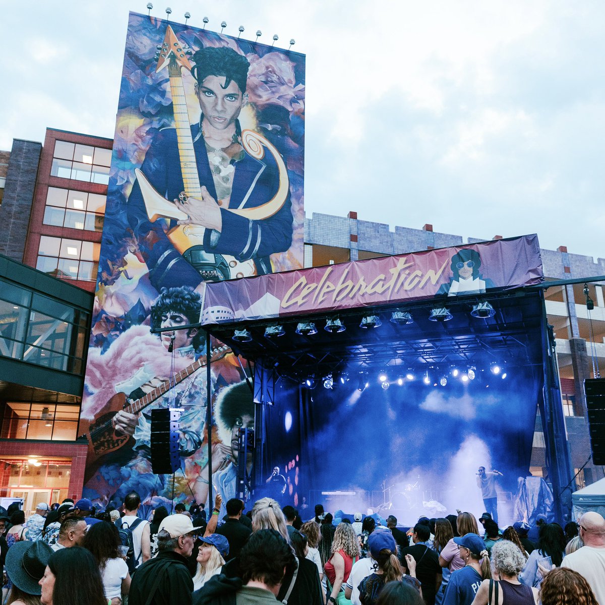 Prince tweet media