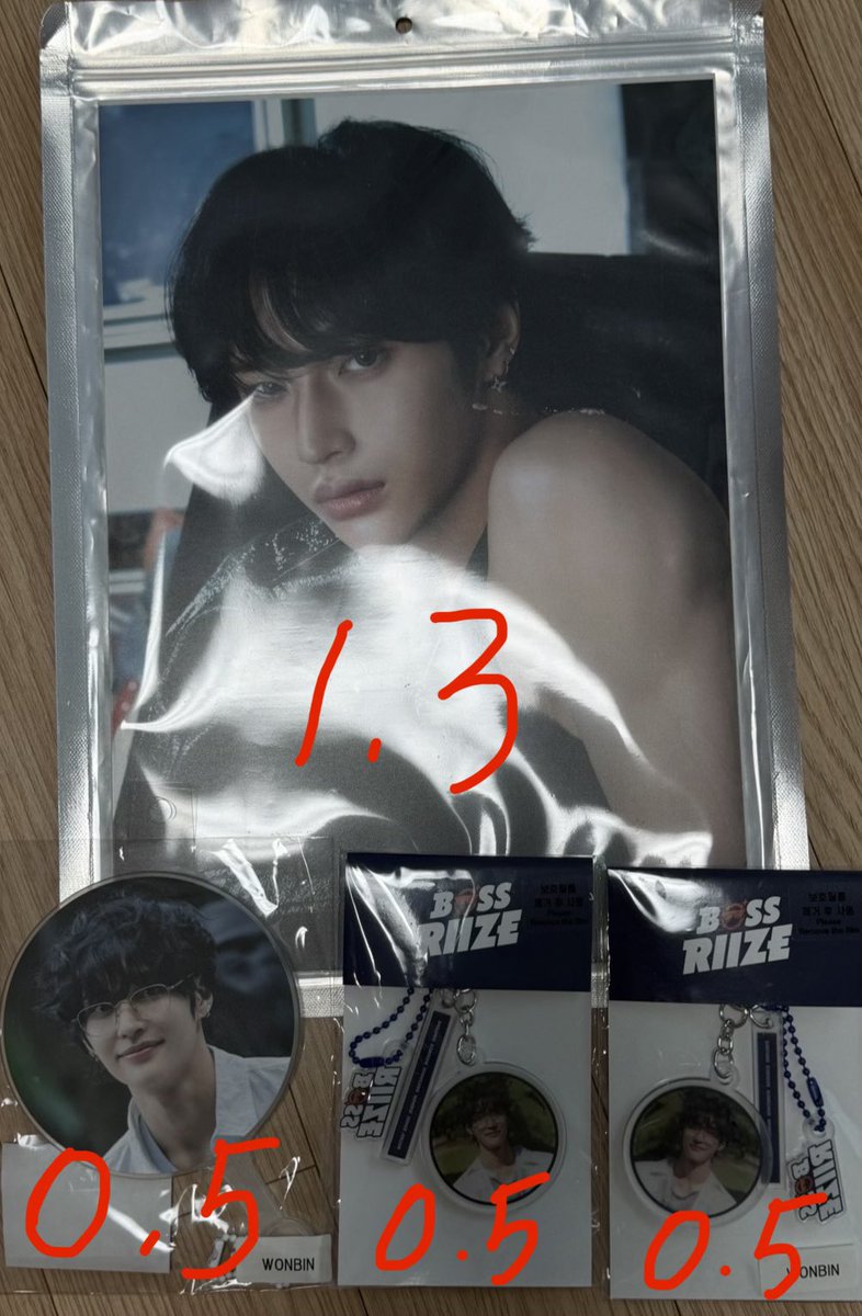 real_brbr's tweet photo. 라이즈 엠디 양도/인증가능⭕️뎀⭕️

미공포 특전 포토카드 에버라인 럭키드로우 슴스 smstore 포카마켓 위드뮤 withmuu soundwave 사운드웨이브 양도 photocard wts pc riize 도쿄돔 쇼타로 은석 성찬 원빈 소희 앤톤 겟어기타 천일파티 유이크 flyup 페임 fame allofyou 브리즈 리즈코 토냥덕 멍룡이 https://t.co/EoZkj5wo9V