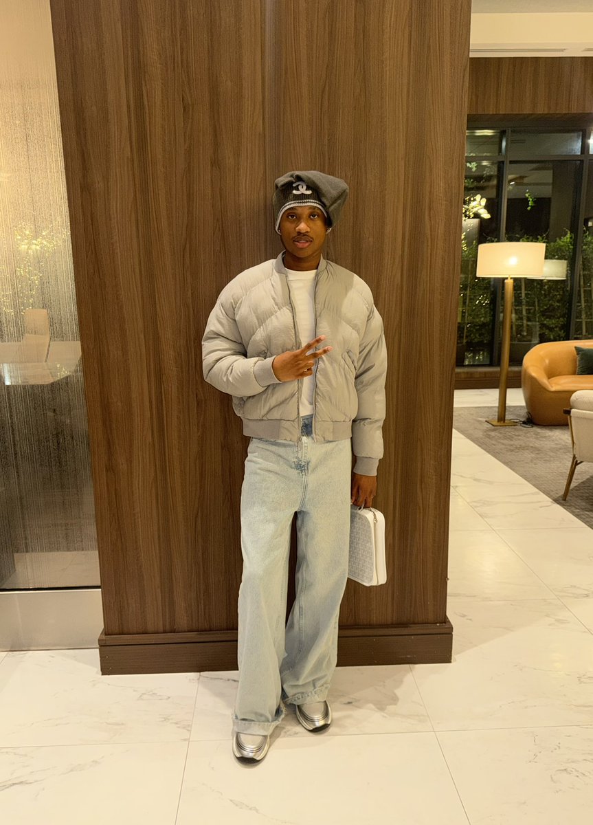 oneisaiahj's tweet photo. https://t.co/DhAc8xCft0