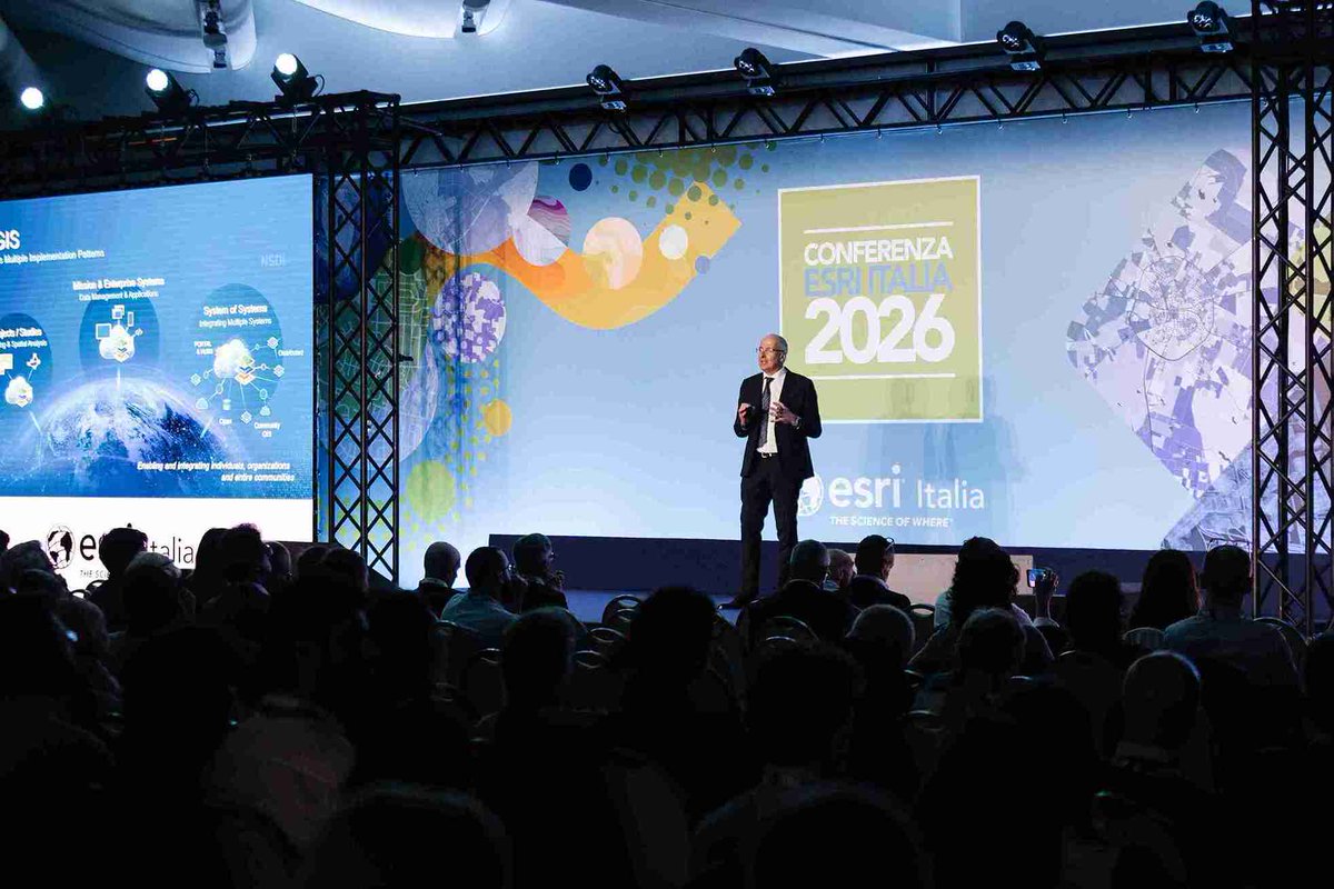 Esriitalia's tweet photo. 🌍 Idee, innovazione e connessioni alla Conferenza Esri Italia 2026.
📸 Alcuni momenti che raccontano l’energia della community #GIS tra tecnologia, mapping e trasformazione digitale.
Ci vediamo alla prossima edizione!
#Esri #ArcGIS #Conesri2026 https://t.co/adK6ztKdtT