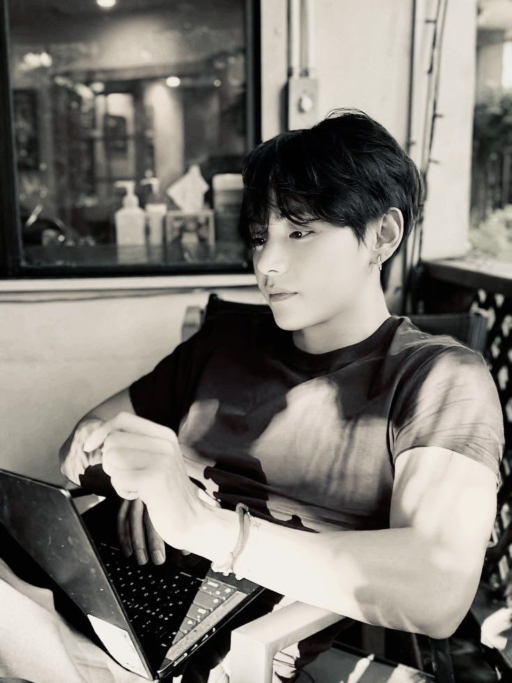 tata 𐙚 arirang tweet media