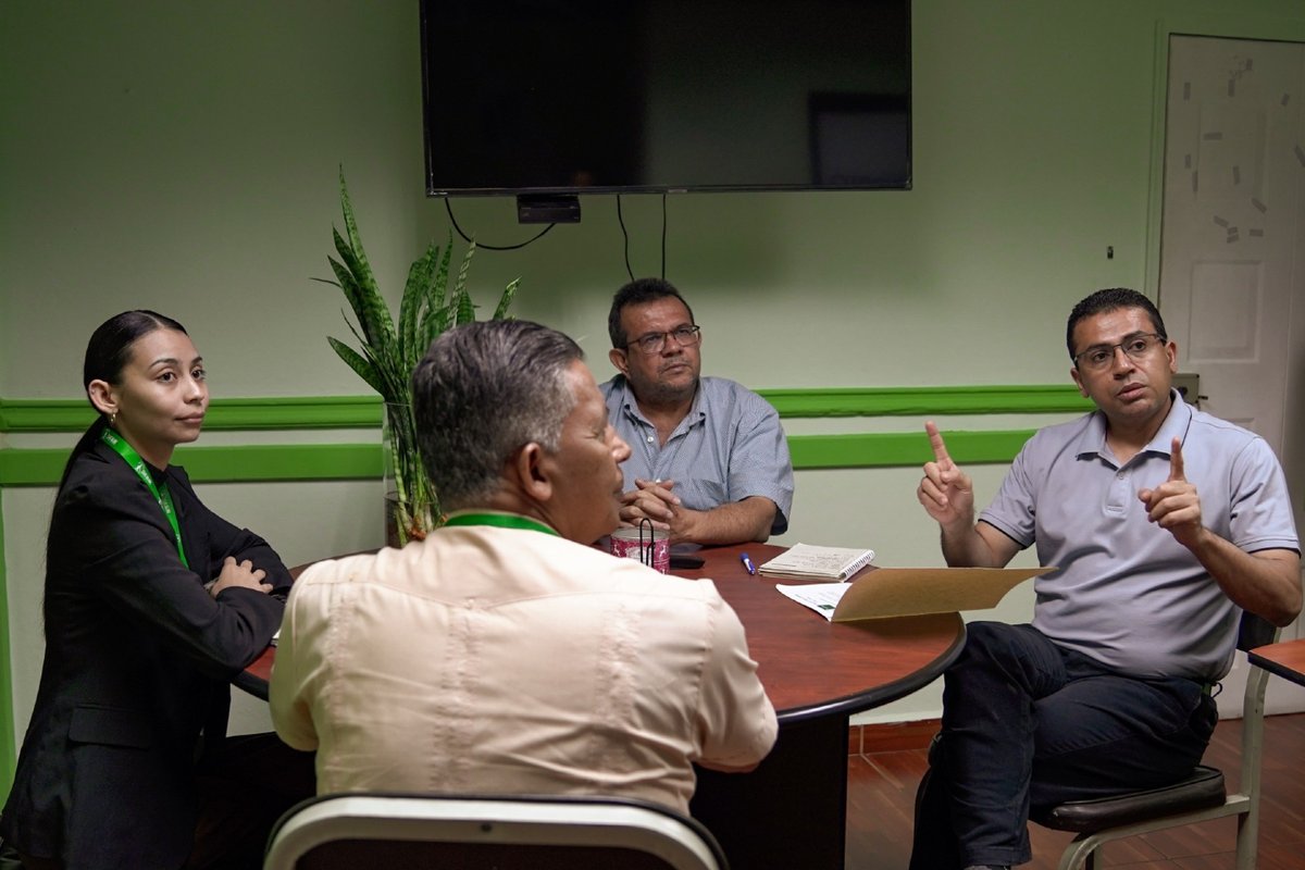 RDSHonduras's tweet photo. La Fundación RDS-HN, en alianza con la Escuela para Ciegos Pilar Salinas, impulsa acciones orientadas a dar mayor visibilidad a las actividades, talleres y servicios gratuitos que la institución brinda a niños y jóvenes con discapacidad visual o baja visión en Honduras. 👩‍🦯👨‍🦯 https://t.co/BgxrpAvE0h