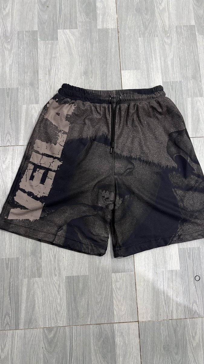 2xtobi's tweet photo. Veila swag short otw! https://t.co/aIec90TMfF