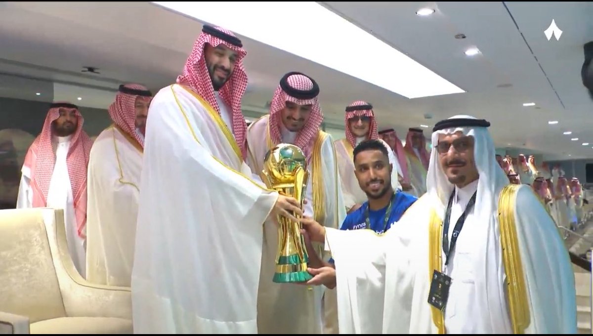 مطرب العواجي tweet media