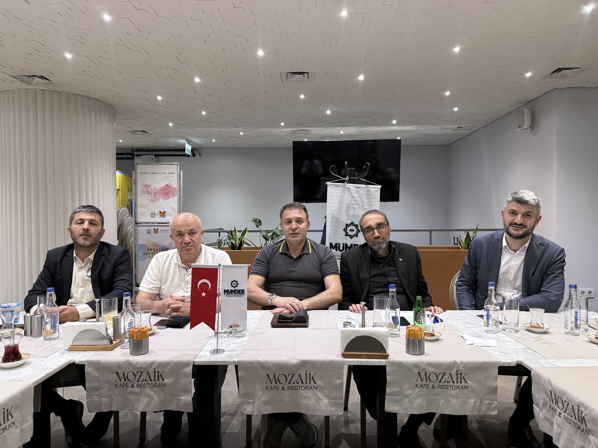 mumderorgtr's tweet photo. MÜMDER Yeni Dönem Yönetim Kurulumuz, Başkanımız Mehmet Genç riyasetinde toplanarak görev dağılımını gerçekleştirdi.

Yeni dönemin derneğimiz, mezunlarımız, öğrencilerimiz ve Marmara Üniversitesi camiamız için hayırlara vesile olmasını temenni ediyoruz. Güçlü bağlar, yeni hedeflerle yolumuza devam ediyoruz.