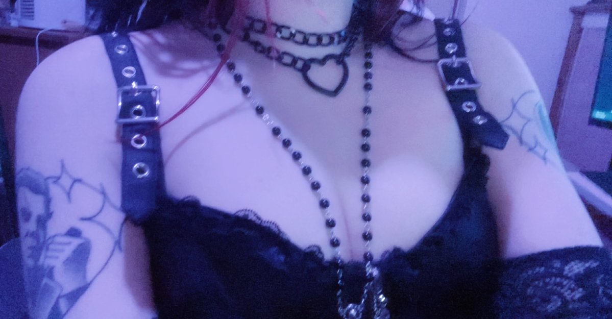 𝔞𝔪𝔯𝔢𝔫 ⛧ tweet media