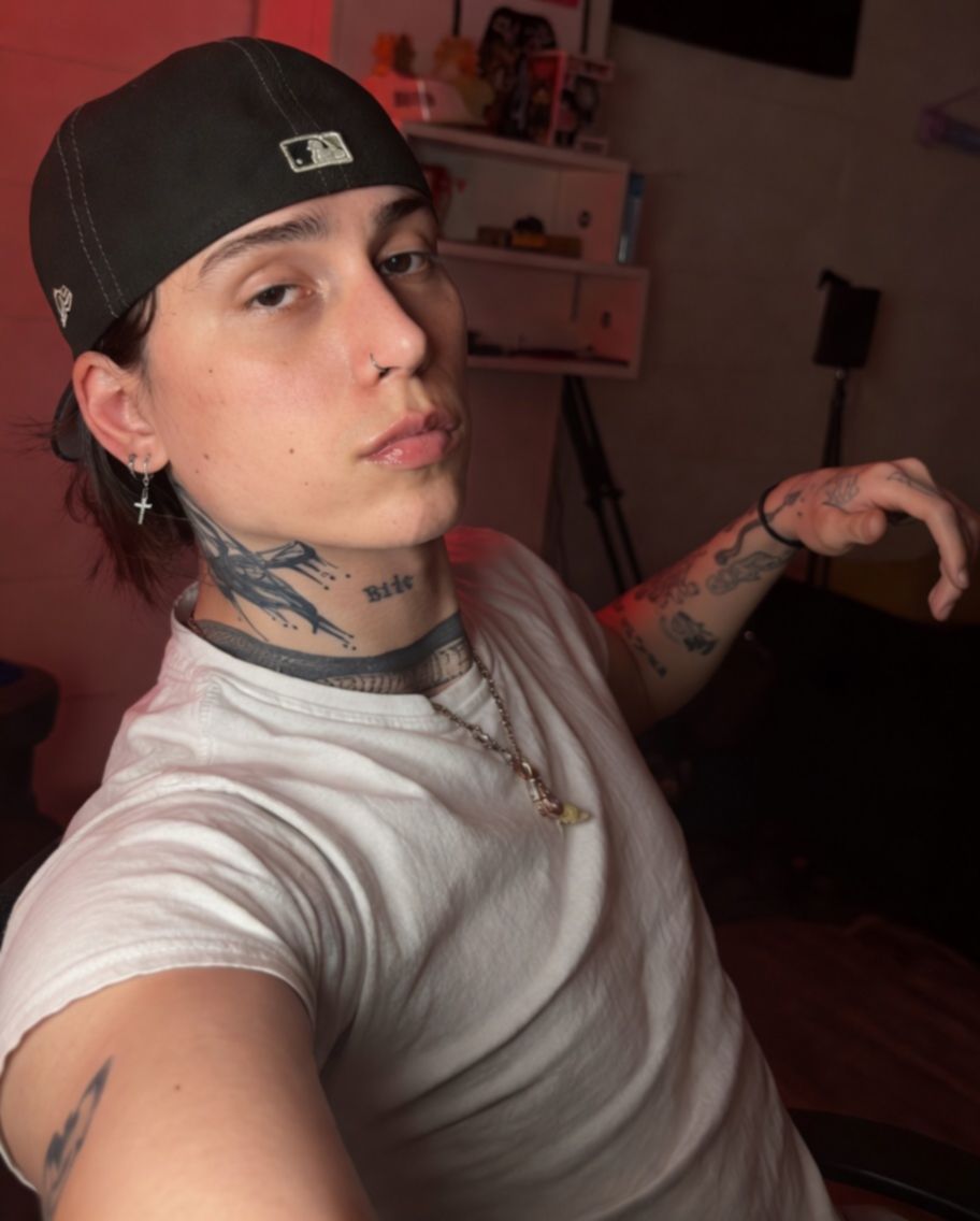darkcognition's tweet photo. Buen día, estuve un poco ocupado pero ya volví.

#Sexrol #Freerol. https://t.co/jckpzjrkUs