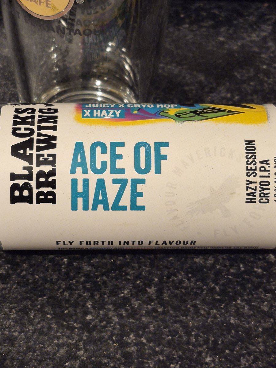 MarkRamsden16's tweet photo. Tropical fruits, a low bitterness finish with notes of citrus and pine
#craftbeer #beerloversaroundtheworld #beercans #cryo #irishcraftbeer https://t.co/6MPFTgX5EU