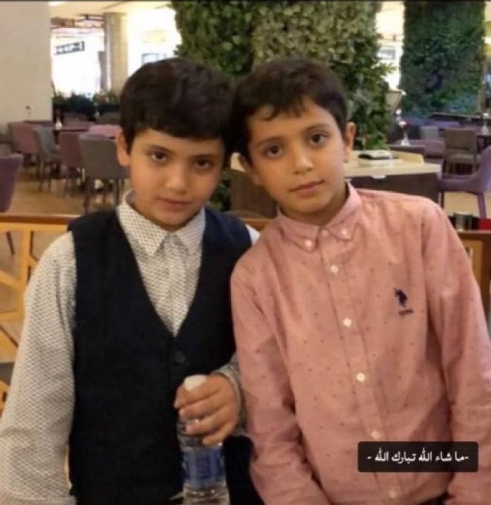 زَهَر• tweet media