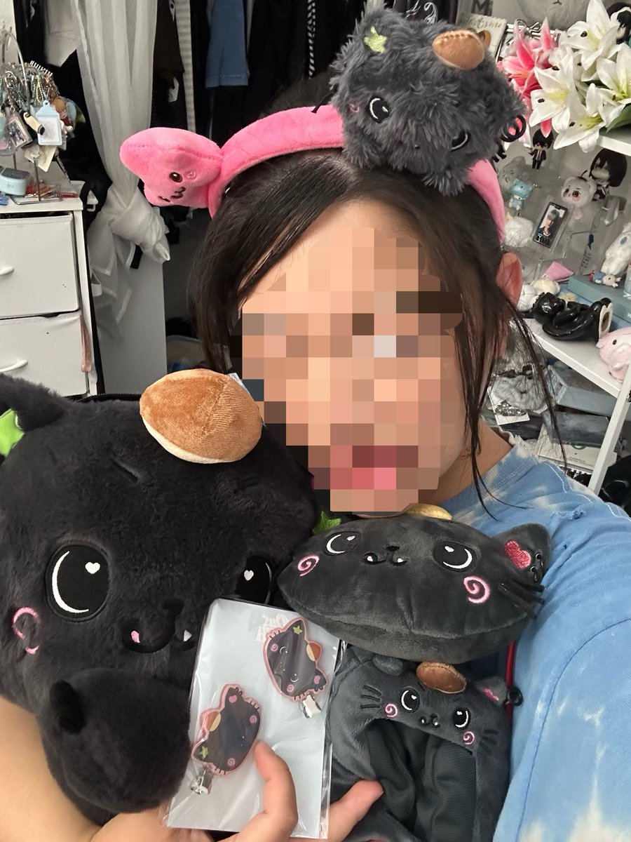 ridinjuns's tweet photo. i am a MOTHER to more kuri merch 😭😭😭 https://t.co/x7aW1MN6u2