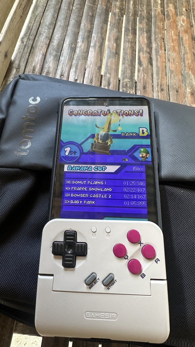 jc_catilo's tweet photo. Eyooo. a B on a 150cc. While running errands. #DadGames #GamesirTaco #MarioKartDS https://t.co/uhKD6wBCB0