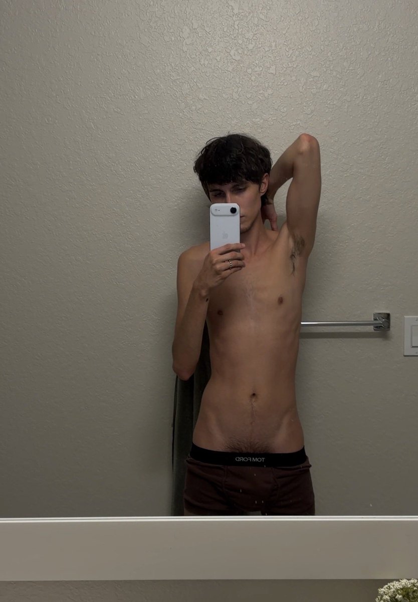 xtiantyler's tweet photo. pretty4u https://t.co/yzfWF10X8K