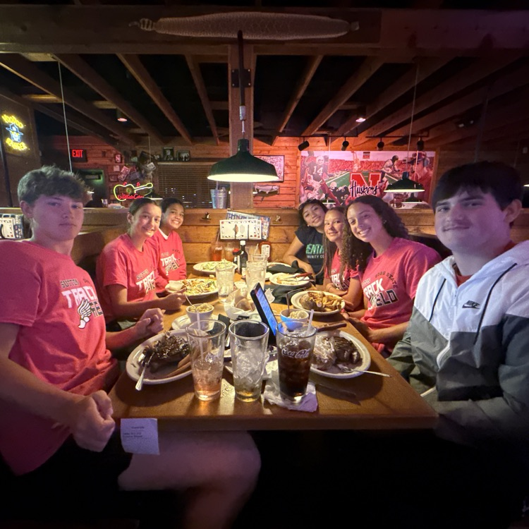 SchoolSutton's tweet photo. Thank you to the Stampede Booster Club for buying our meal before our state qualifiers compete tomorrow and Saturday at the State Track and Field meet! https://t.co/AV56S1Ox4y