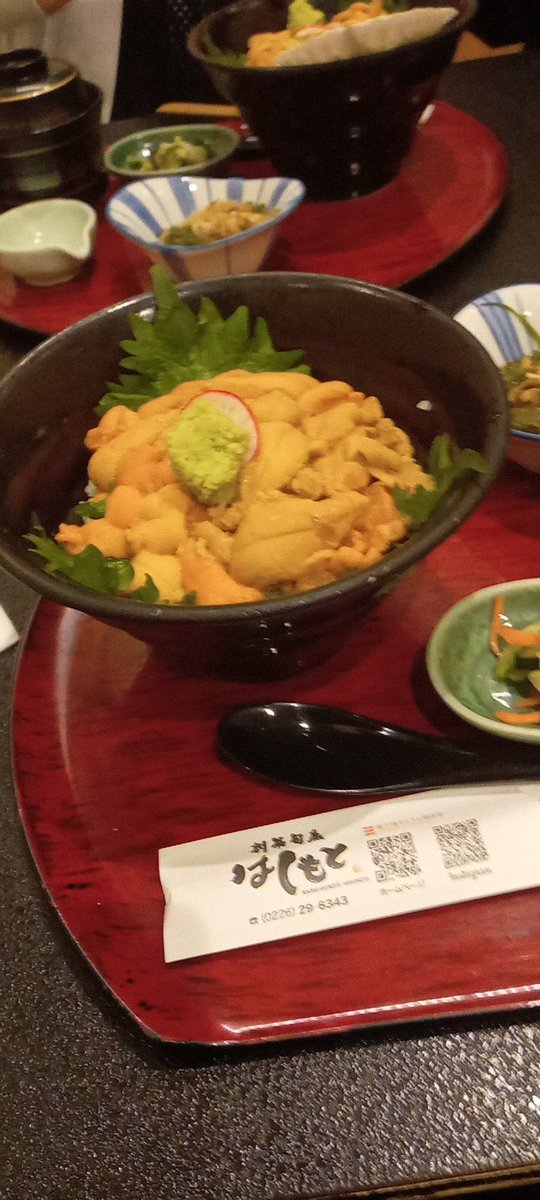 zun2720jp's tweet photo. 南三陸さんさん商店街にある創菜旬魚はしもと（南三陸町）のキラキラうに丼😀
実家の両親と！
#キラキラうに丼 #うに丼 #創菜旬魚はしもと #南三陸町 https://t.co/d5CKX2c6Qd