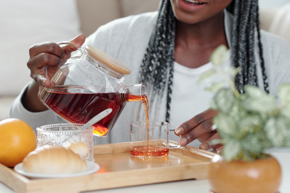 HealthECentre's tweet photo. Allergies are best managed with medication and avoidance of triggers. However, these home remedies can also provide relief. #allergies #AllergyTreatment https://t.co/5riO4fSjHi https://t.co/YwgDA2ErHd