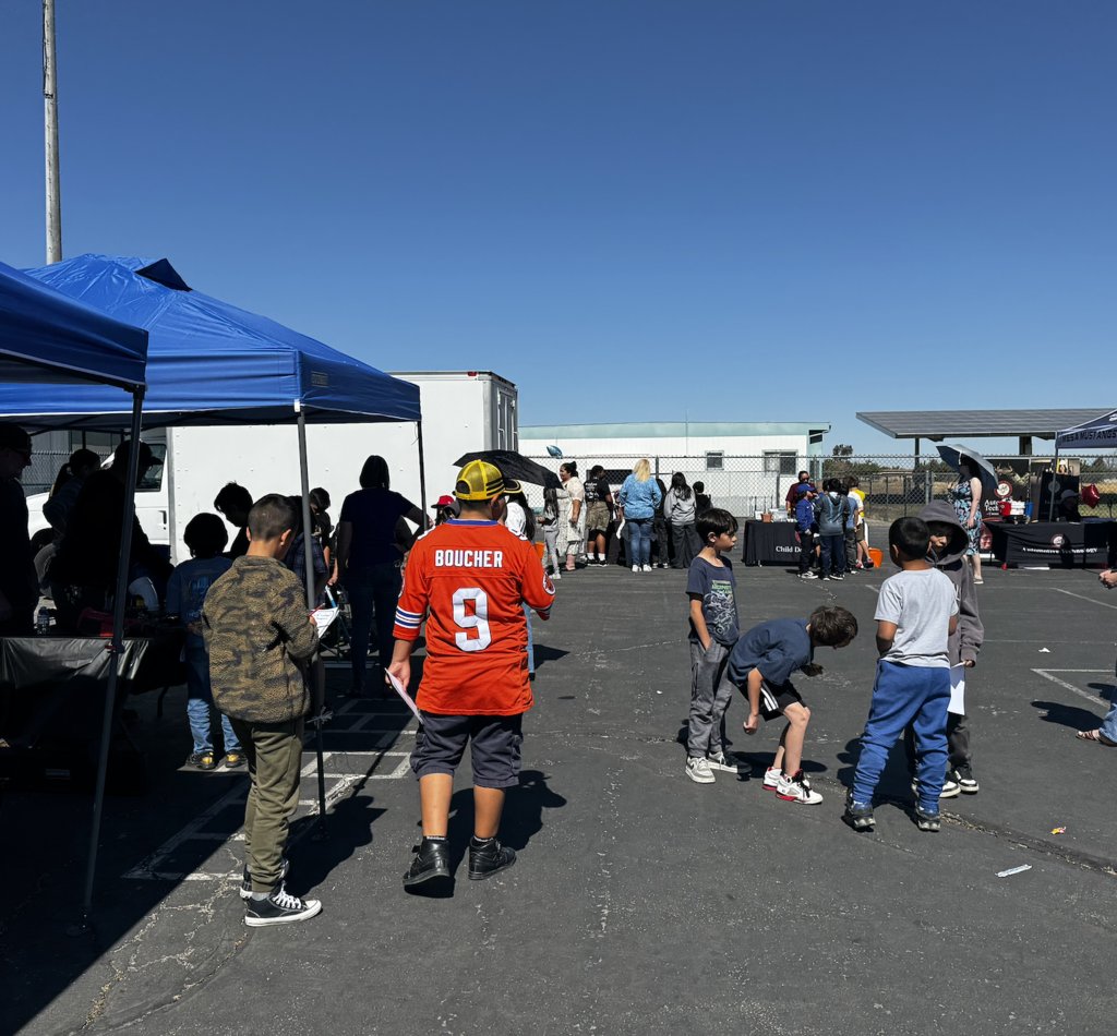 principalkirk1's tweet photo. Today we had College &amp; Career Day.  Our students loved it!  We had so many wonderful volunteers come out and teach our students.  Thank you to Mrs. Orozco , Ms,. Reynoso, and Ms. Rebeca for putting on such a wonderful event. https://t.co/pjiBdZh8ne
