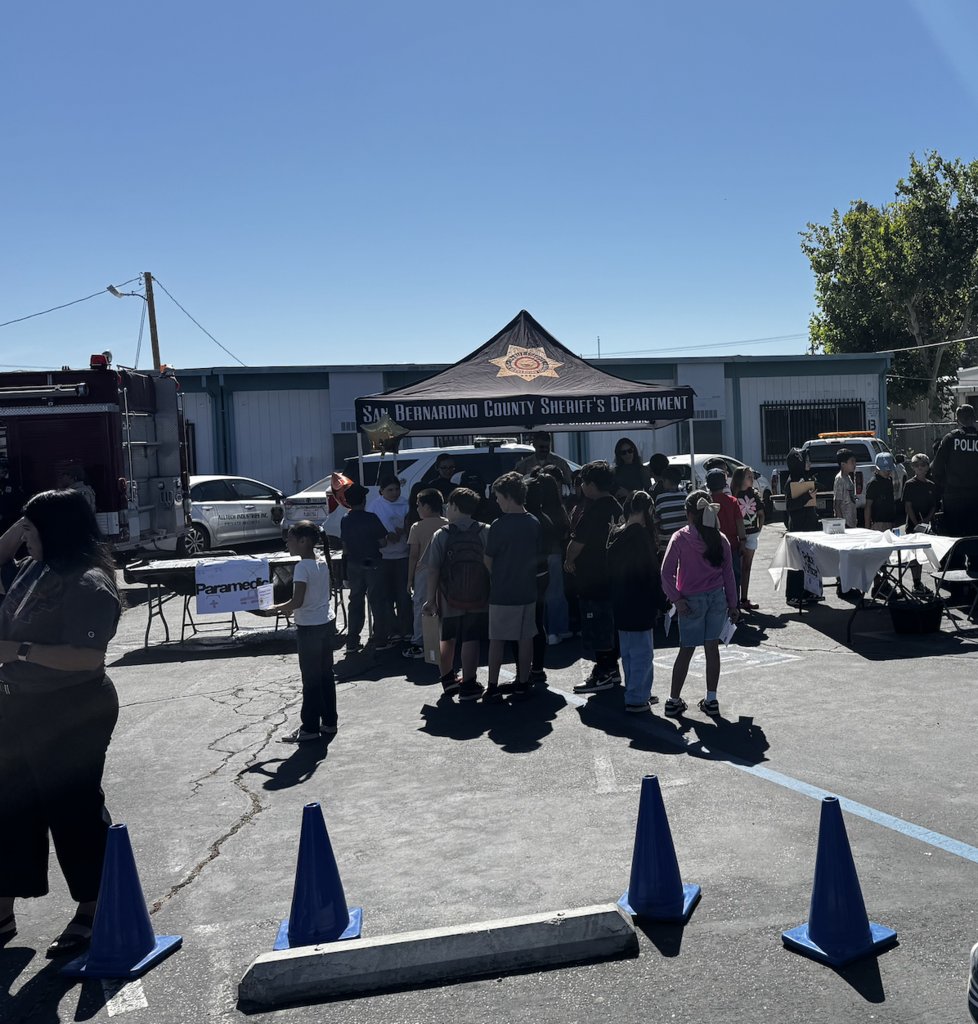 principalkirk1's tweet photo. Today we had College &amp; Career Day.  Our students loved it!  We had so many wonderful volunteers come out and teach our students.  Thank you to Mrs. Orozco , Ms,. Reynoso, and Ms. Rebeca for putting on such a wonderful event. https://t.co/pjiBdZh8ne
