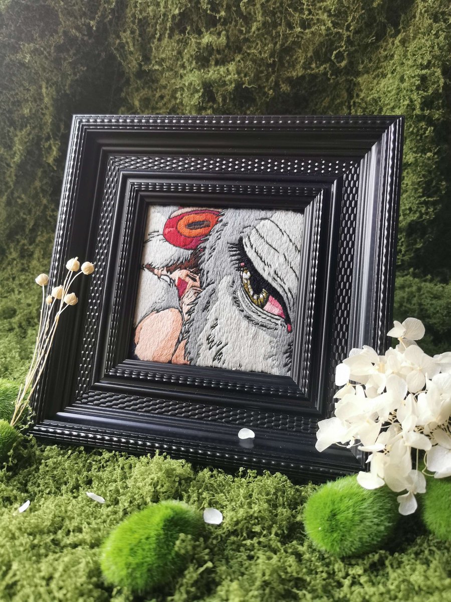 Sutislany's tweet photo. @ethelbelfeline Some of my favourite embroidery I made over the years. 🤗 https://t.co/Kyczasrmfo