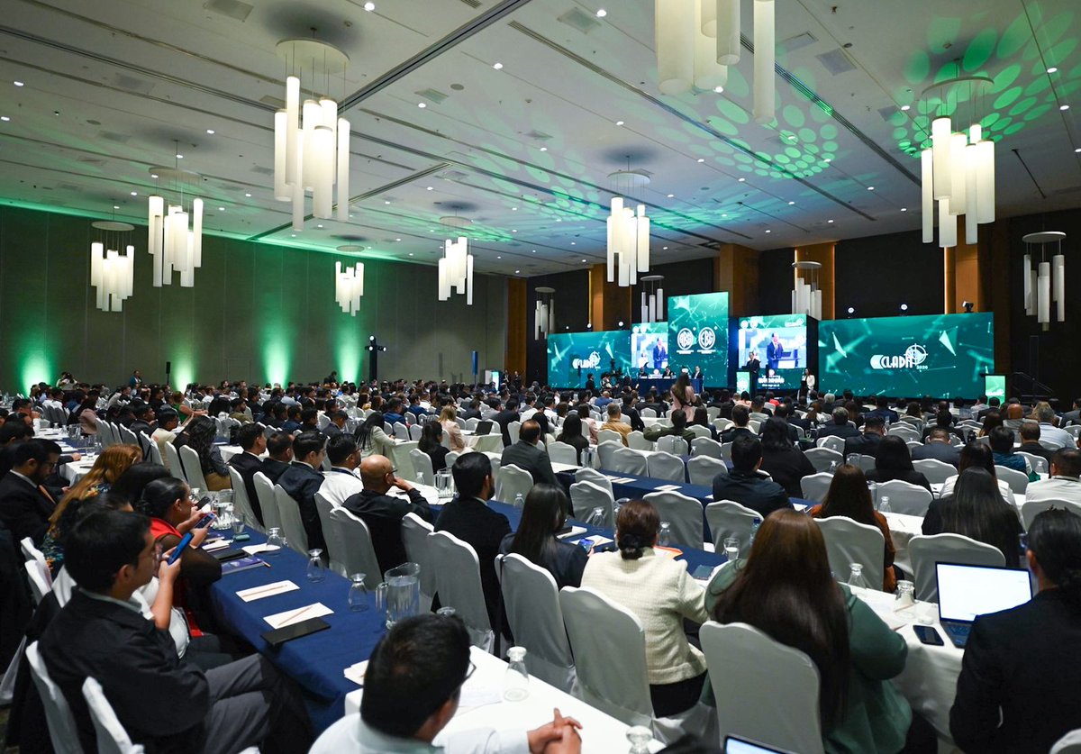 Banguat's tweet photo. El presidente de la #JuntaMonetaria y del #BancoDeGuatemala, Alvaro González Ricci, participó en la inauguración del XXIII Congreso Regional para la Prevención del Lavado de Dinero u Otros Activos y el Financiamiento del Terrorismo #CLADIT 2026, un espacio que reúne a autoridades, expertos y representantes del sistema financiero para fortalecer las buenas prácticas de cumplimiento, gestión de riesgos y prevención en la región.