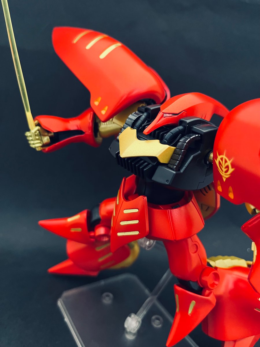 トム tweet media