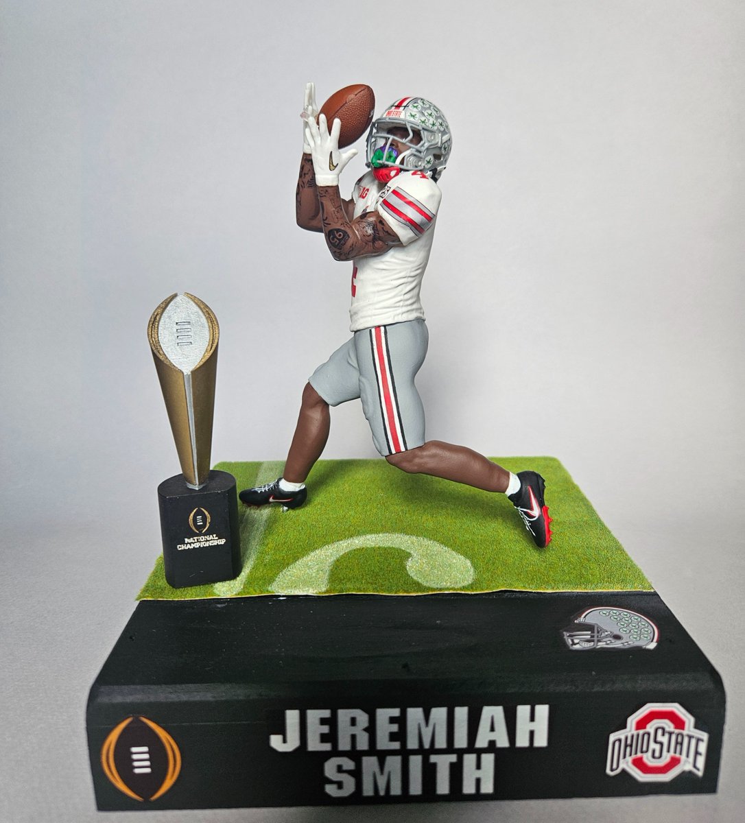 CustomsStanley's tweet photo. @MrJPoe @EzekielElliott Something like this? I can do another pose and different uniform as well. https://t.co/eOa788Fwe2