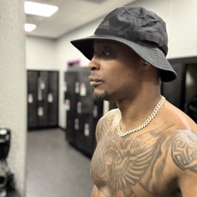 Melo tweet media