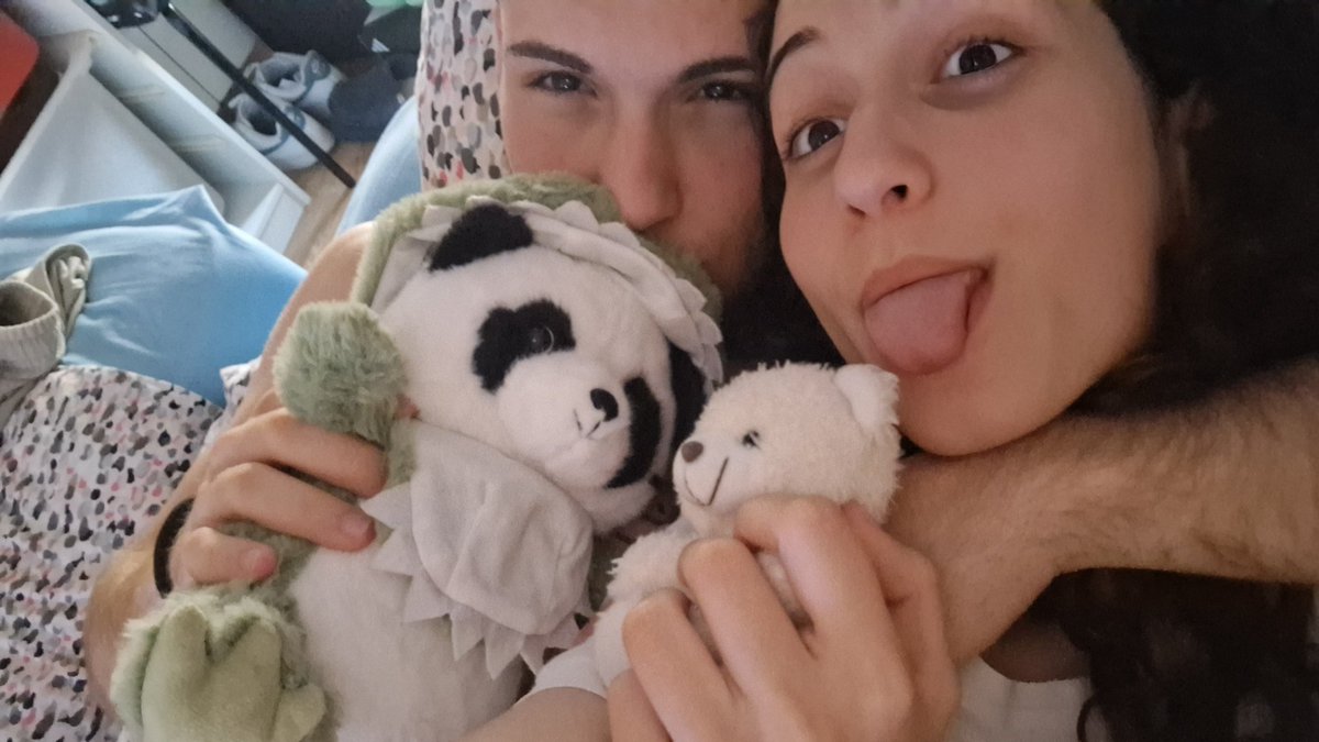 eliisaabeetth_'s tweet photo. por favor, siempre tú y yo. https://t.co/8uBjqcwNJA