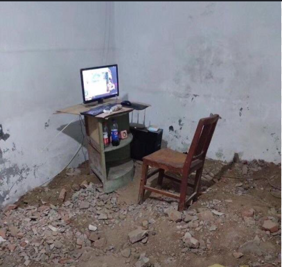 yantkoo's tweet photo. Mi setup de stream viendo cómo le exijo gráficos en ultra: 🫠 #game #stream #pc #humor #vtubers https://t.co/KubByGXT14