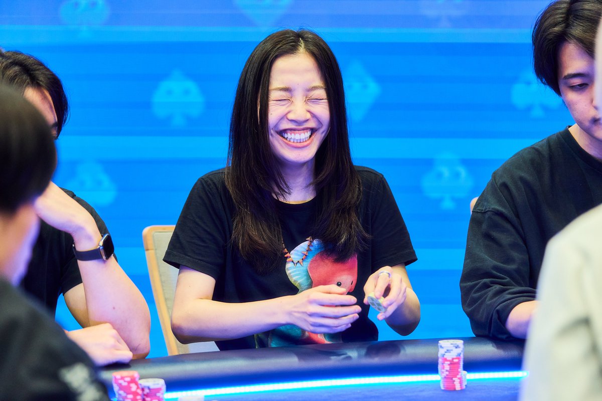 10 NLH Final TurboⅠ】 2位 tsune様 (@QYxxat)、3位 MOMOKO様