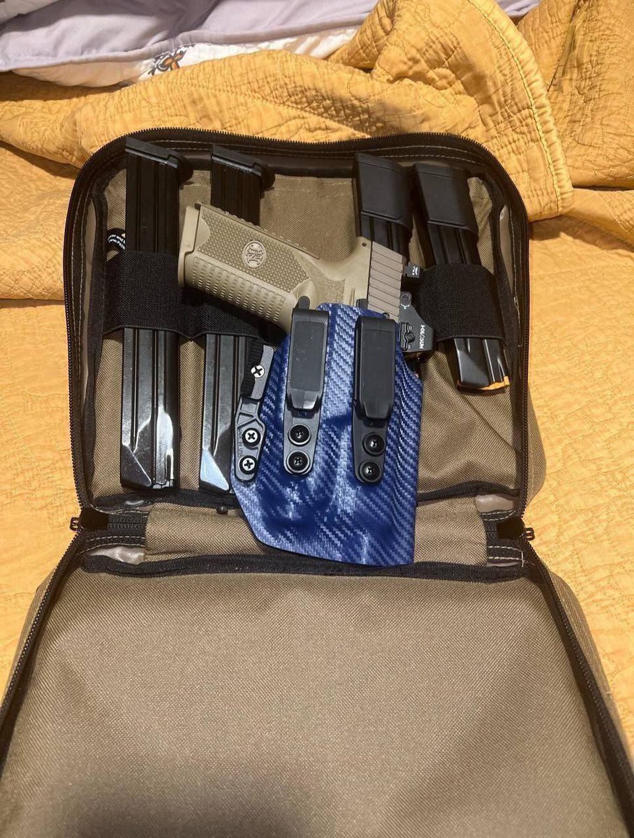 Tacticaldeals's tweet photo. FN 509 going out right now tap in guys 

9mm caliber 

$600

Comes with 4 extra mag and a box of Ammo 
TAPIN https://t.co/di7oX9CYao