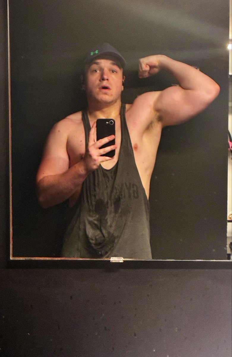 MeatheadKen tweet media
