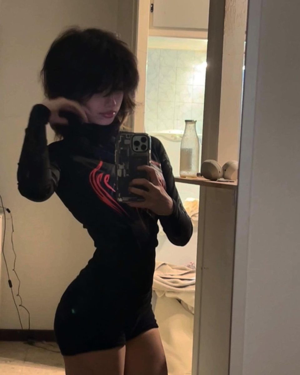 grosse chienne de toutes les influ skinny fr 🐶💦 tweet media