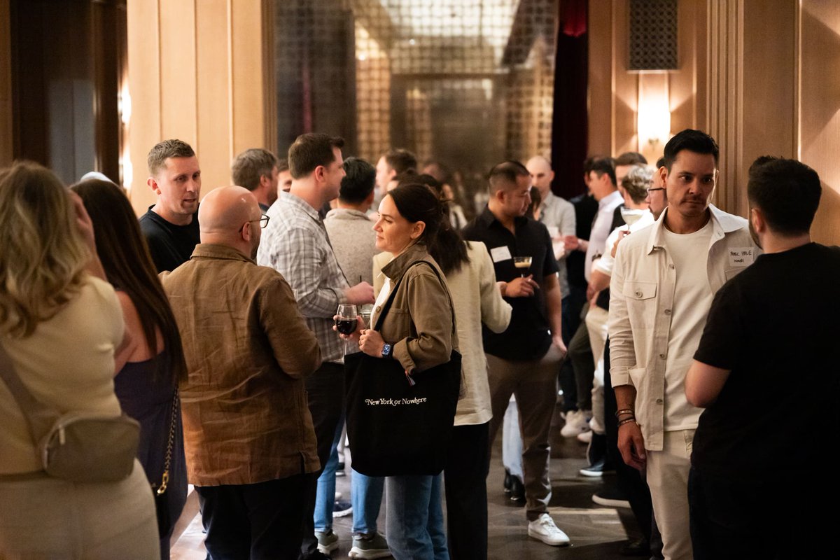 cloudx's tweet photo. CloudX, Meta, and Unity

Good people, good drinks, great happy hour

#MAU2026 https://t.co/xM4sBuGhb2