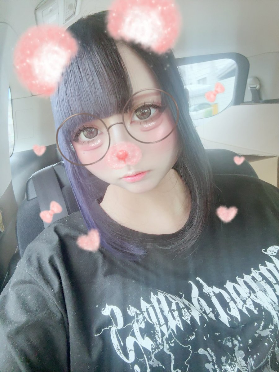 るり tweet media