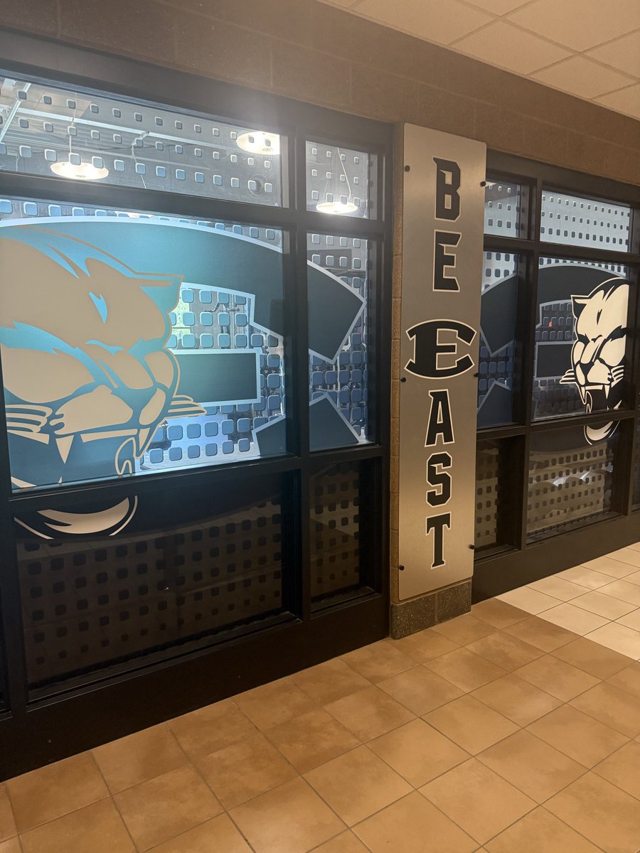 Coach_MHull's tweet photo. Big thanks to @coach_nowicki and the @BeEast_Football program for taking some time for @WSUWarriorFB. Some homegrown ballers in the building for sure! https://t.co/jN1hfraH5j