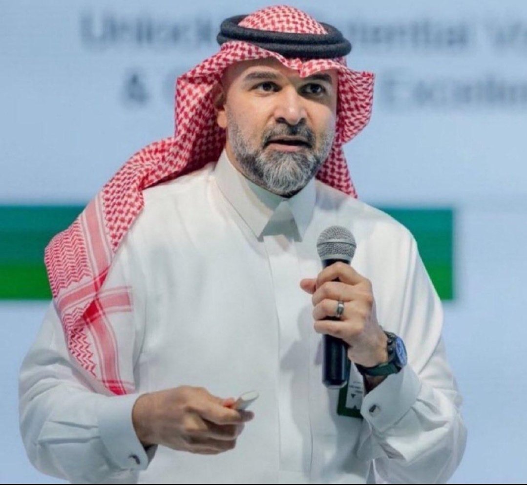hani_j_'s tweet photo. رسمياً: انت افشل رئيس  في تاريخ نادي #الاتحاد 
مبرووك ياطباخ @FahdCynndy 
#رحيل_فهد_سندي_بامر_المدرج https://t.co/SnJedecjLt