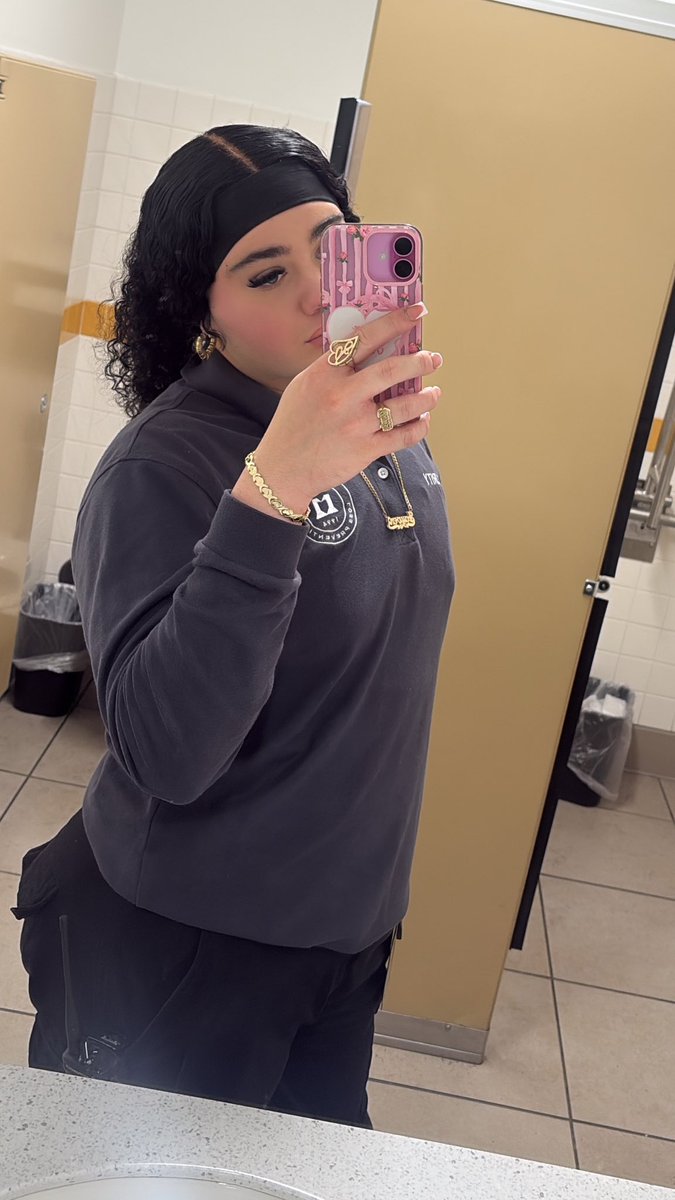 La Muñeca👅 tweet media