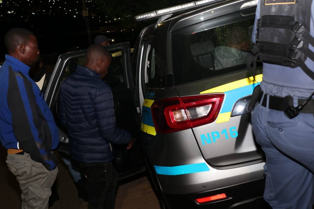 ZANewsFlash's tweet photo. NEWS: Three alleged illegal immigrants have been arrested for illegally occupying an RDP house at Quary Heights in Newlands East in Durban.
The MEC for Human Settlements, Siboniso Duma, said there is an ongoing campaign to nab other foreign nationals occupying RDP houses under mysterious circumstances  - KZN Tonight Podcast 
📸 KZN Human Settlements