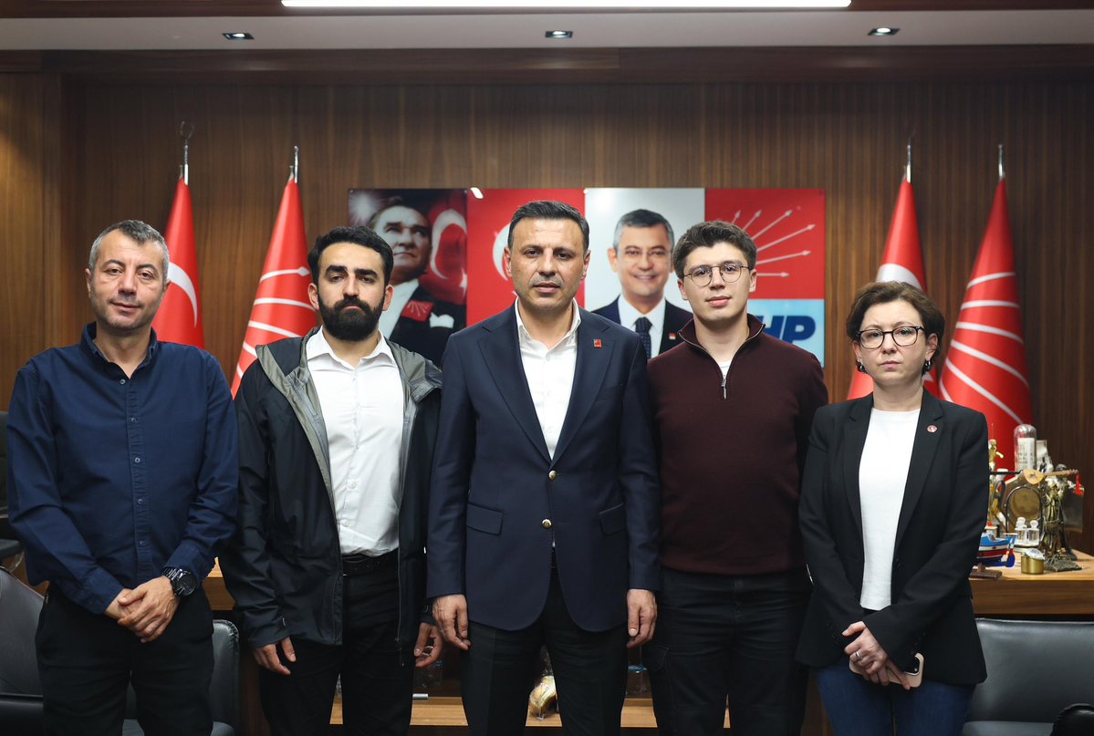 Özgür Çelik tweet media